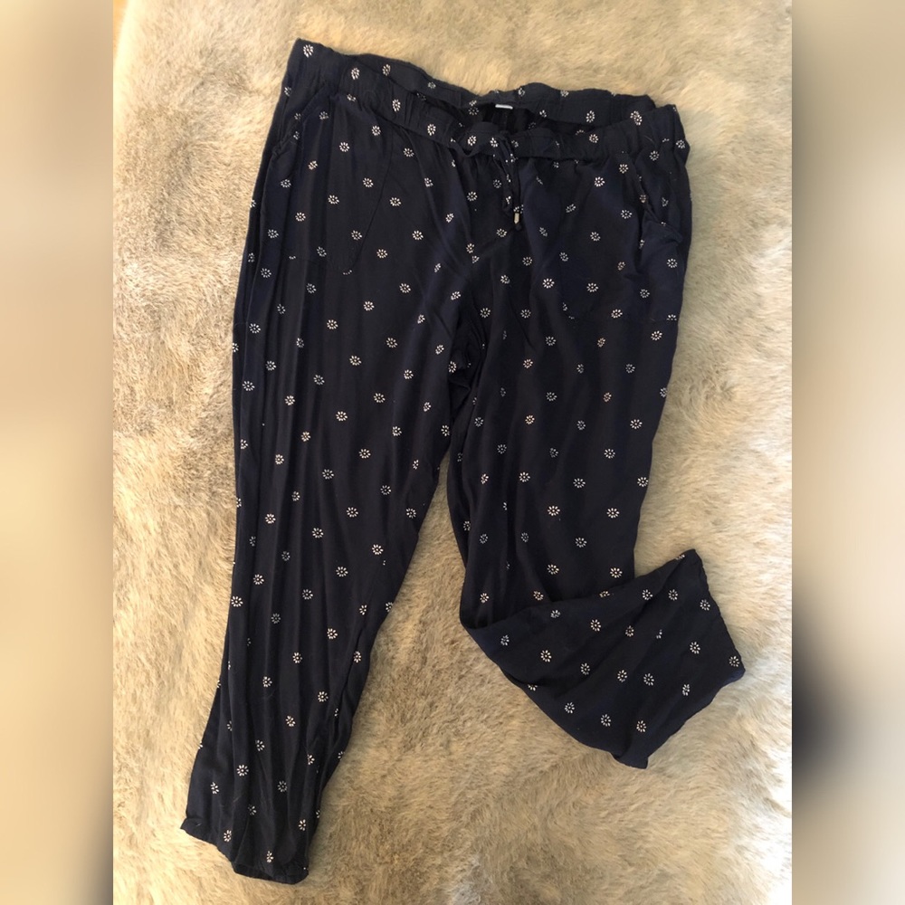 Old navy drawstring Capri pant